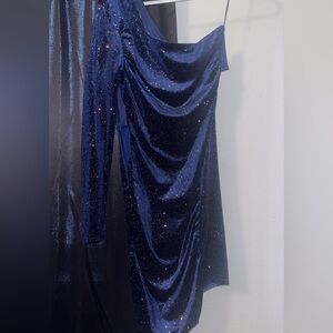 Dark blue/purple sparkly one sleeve mini bodycon dress from Dillards in size 9